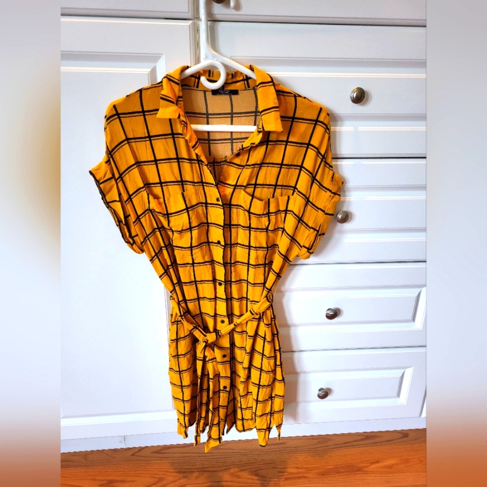 Parfois (portuguese brand) shirt dress yellow and black